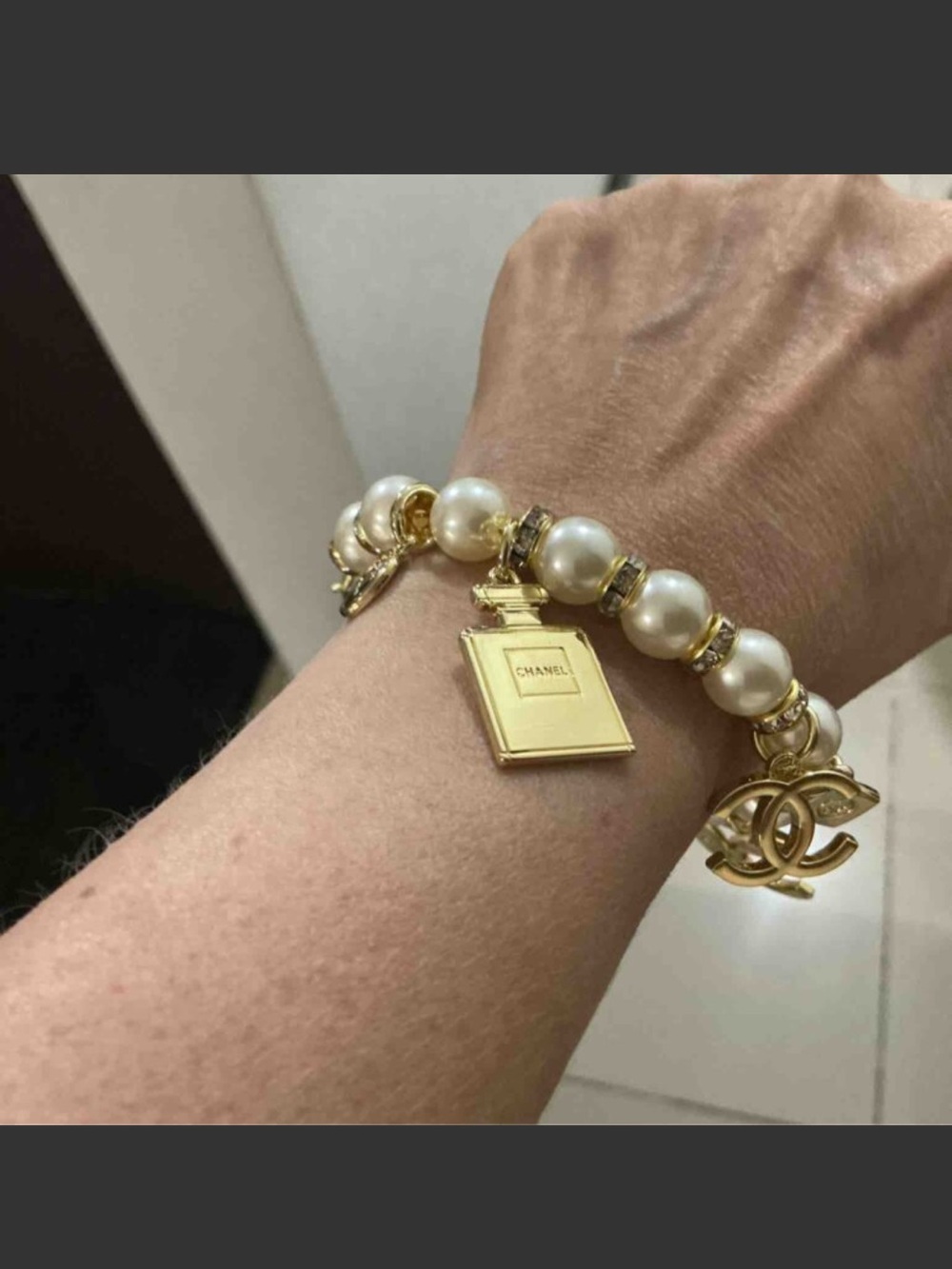 CHANEL Gold-Tone and White Pearl Charm Bracelet - Picture 4 of 7
